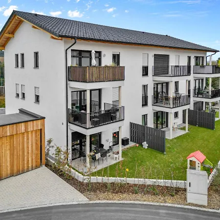 Smurmelhomes Oase: Terrasse - Parken - Kind Passau Buitenkant foto