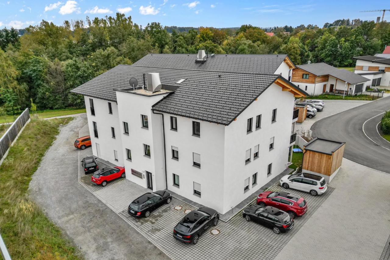 Smurmelhomes Oase: Terrasse - Parken - Kind * Passau